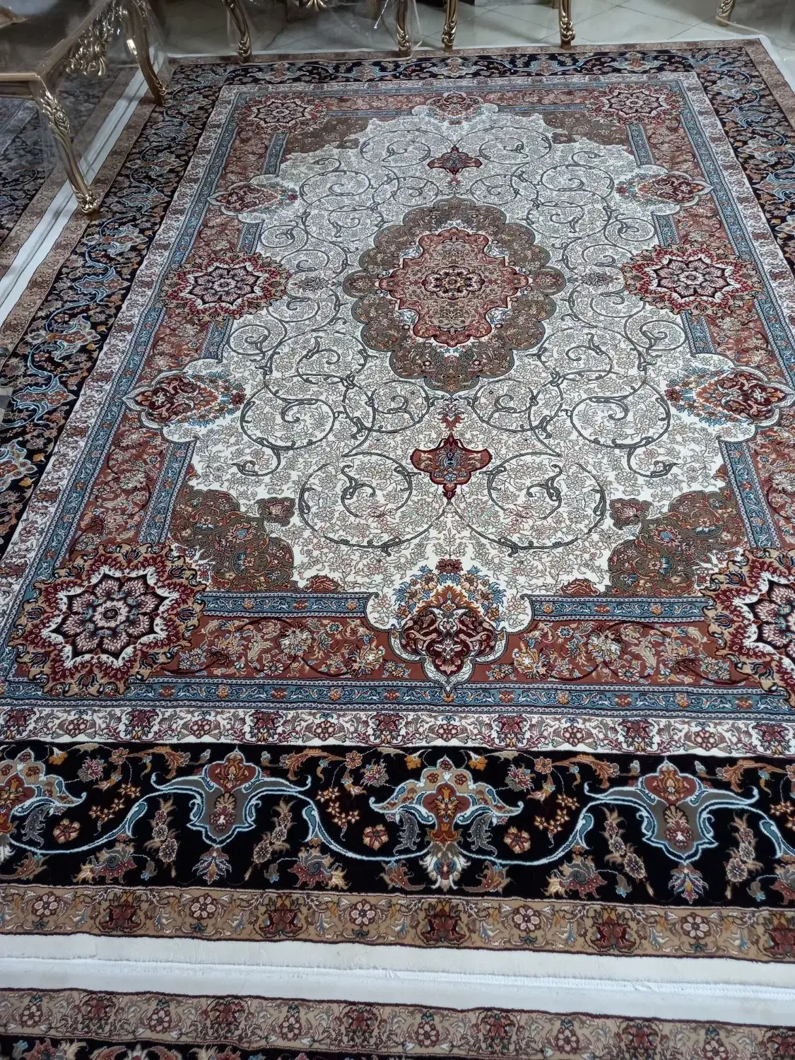 فرش ۷۰۰ شانه تراکم ۲۵۵۰|فرش|اسلام‌شهر, شهرک قائمیه|دیوار