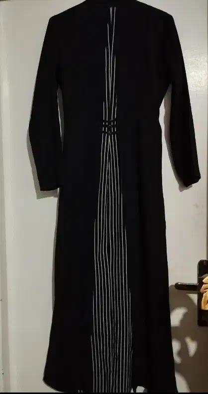 مانتو|لباس|فاروج, |دیوار