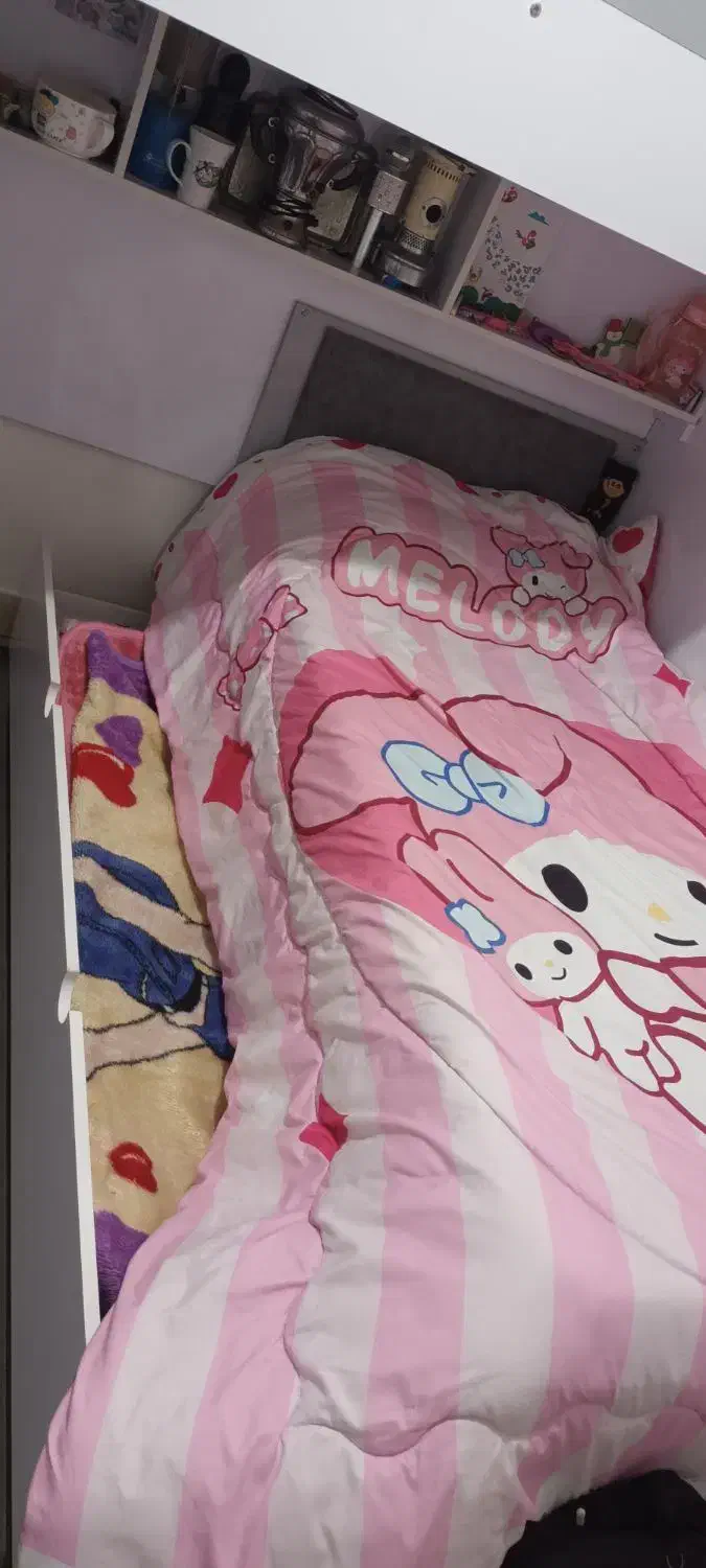 تخت سه نفره باکمد|تخت و سرویس خواب|گلبهار, شهر جدید گلبهار|دیوار