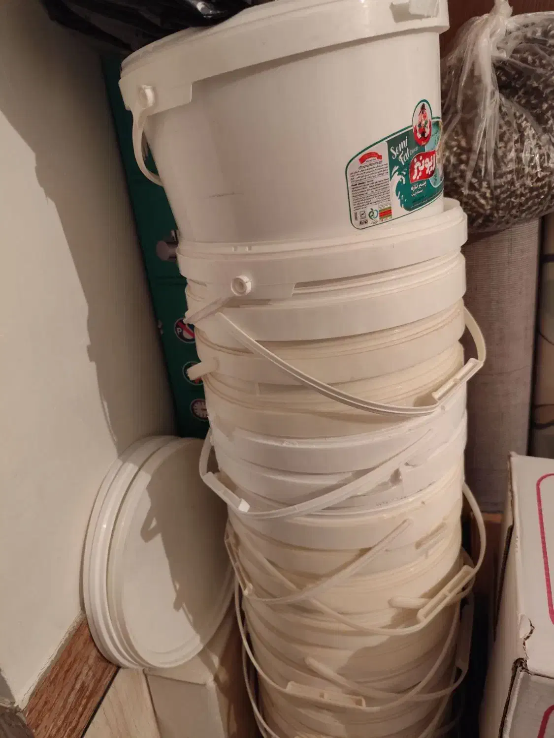 سطل بزرگ|ظروف نگهدارنده، پلاستیکی، یک‌بارمصرف|اصفهان, محله اسلامی|دیوار