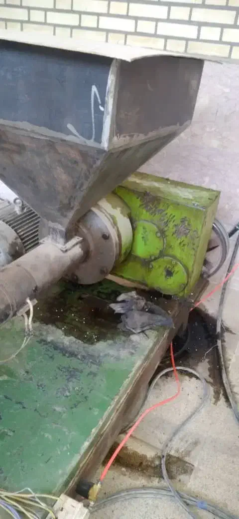 دستگاه تولید پلاستیک ۱۱۰  - فول اینورتر|ماشین‌آلات صنعتی|اصفهان, محمودیه|دیوار