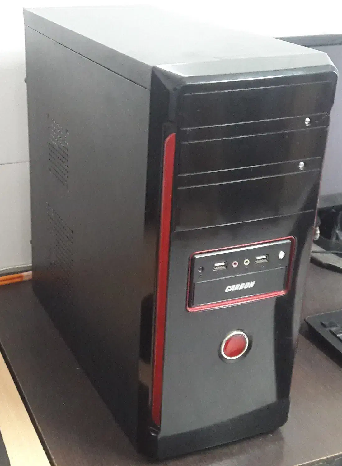 فروش کیس همراه مانیتور کیبورد ماوس میز و صندلی|رایانه رومیزی|آستارا, |دیوار