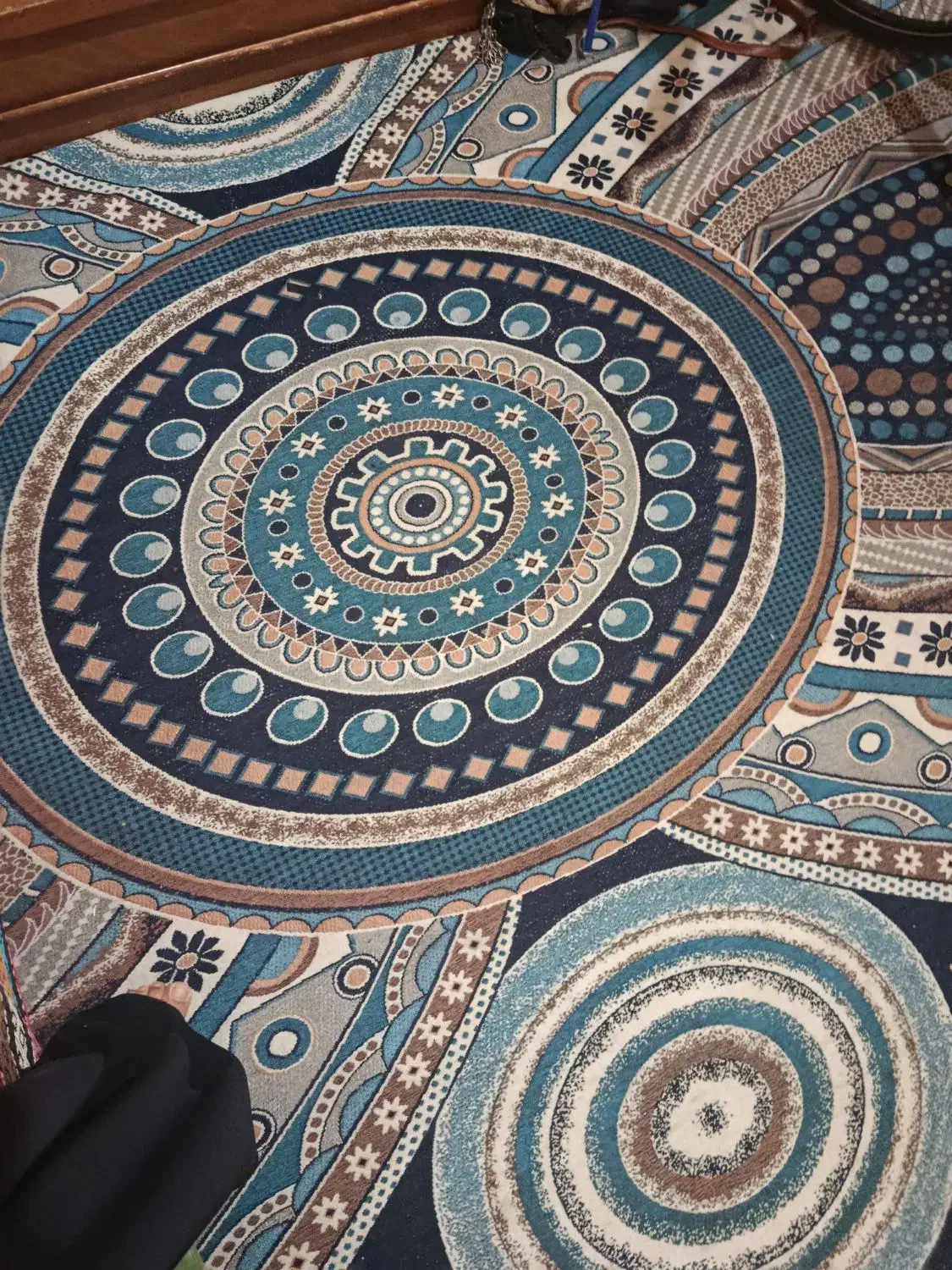 روفرشی تمیز در حد نو 9متری مخمل بدون هیچ پارگی|روفرشی|پرند, فاز ۶|دیوار