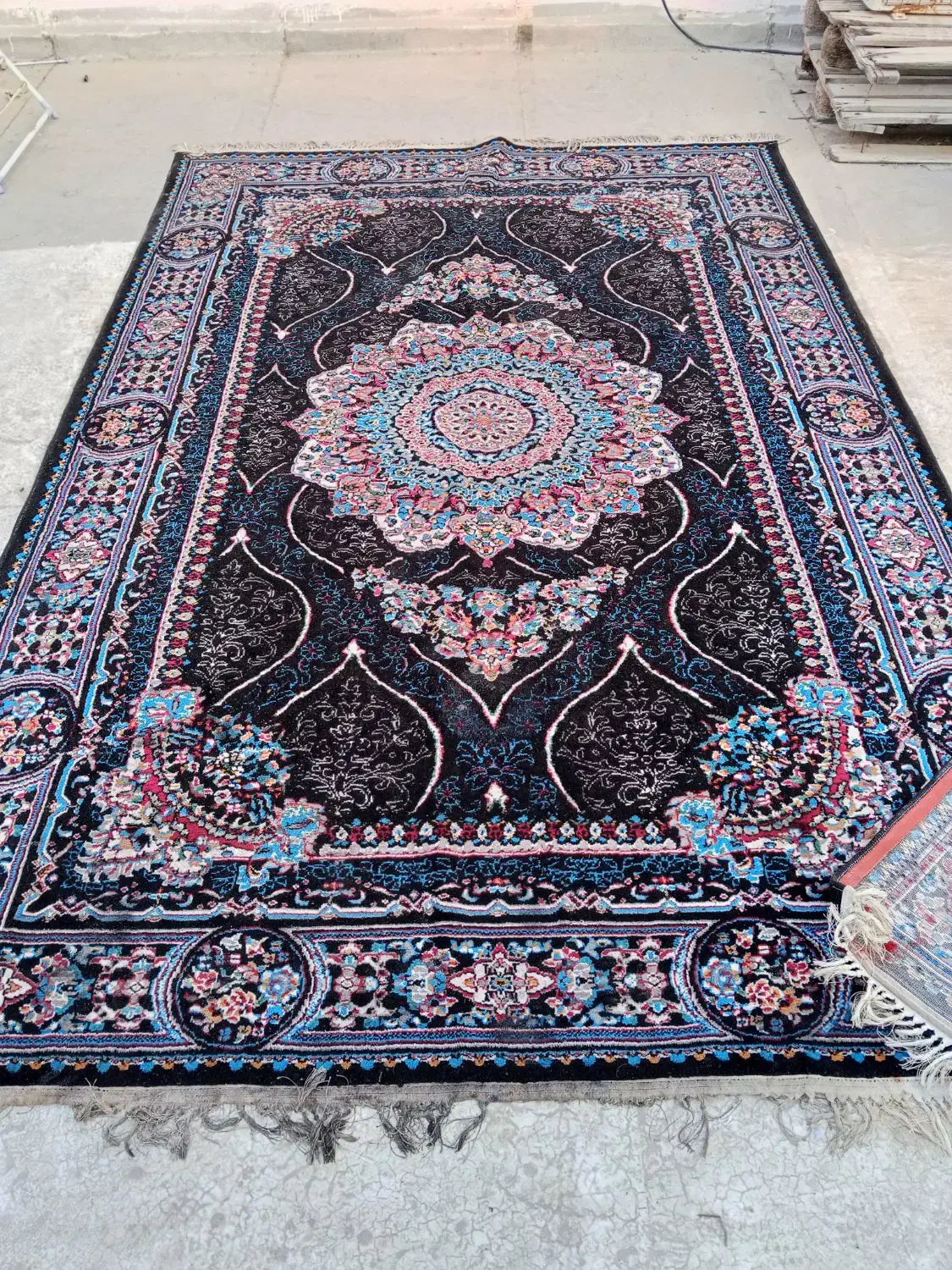 یک تخته قالی ماشینی|فرش|کیش, |دیوار