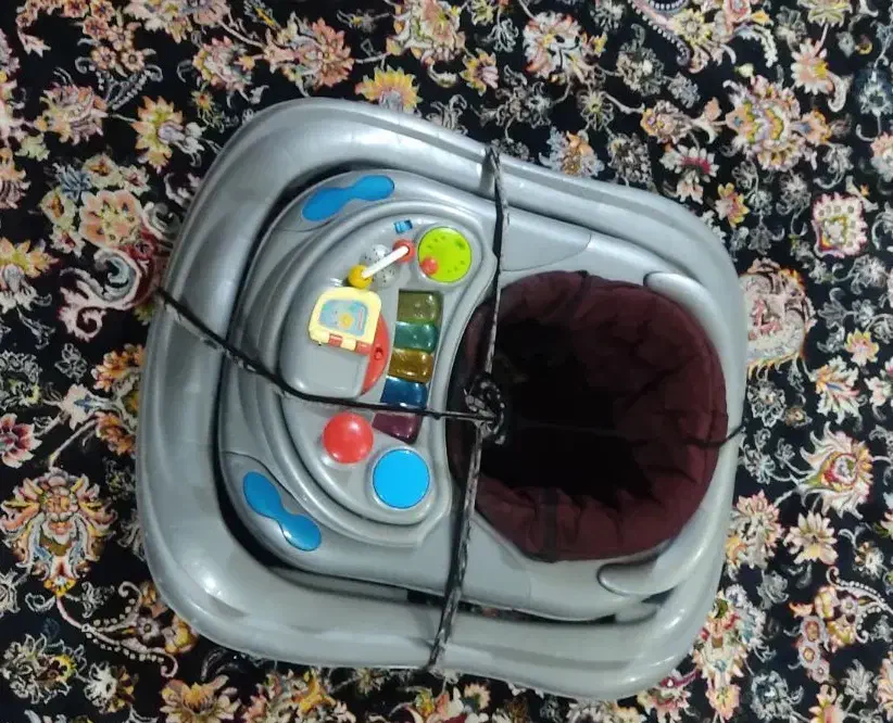 میزتیوی میز تلوزیون کریر روروک کالسکه بیلر لباس|کالسکه و لوازم جانبی|اندیمشک, |دیوار