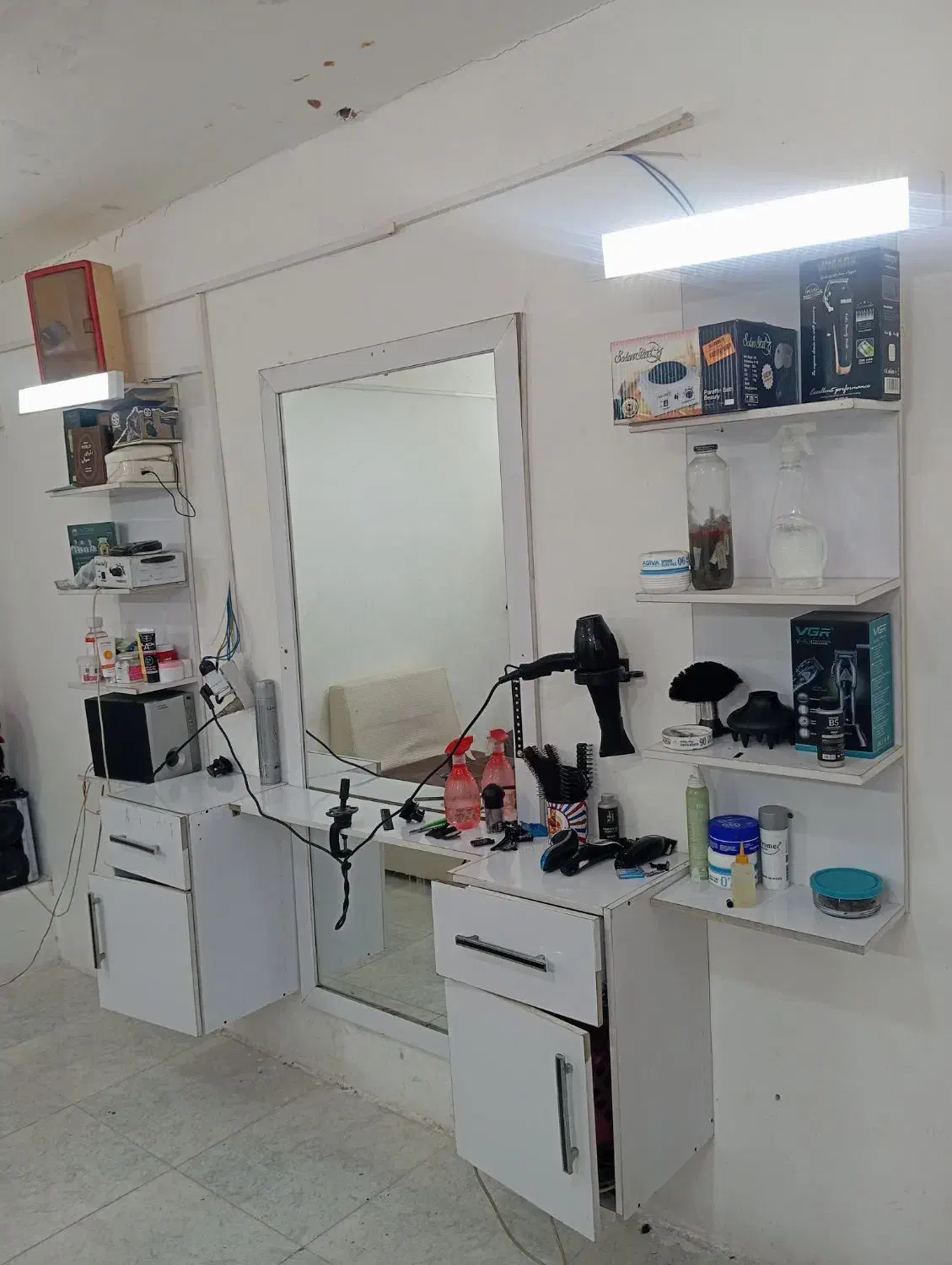 دکوراسیون آرایشگاه|آرایشگاه و سالنهای زیبایی|باوی, |دیوار