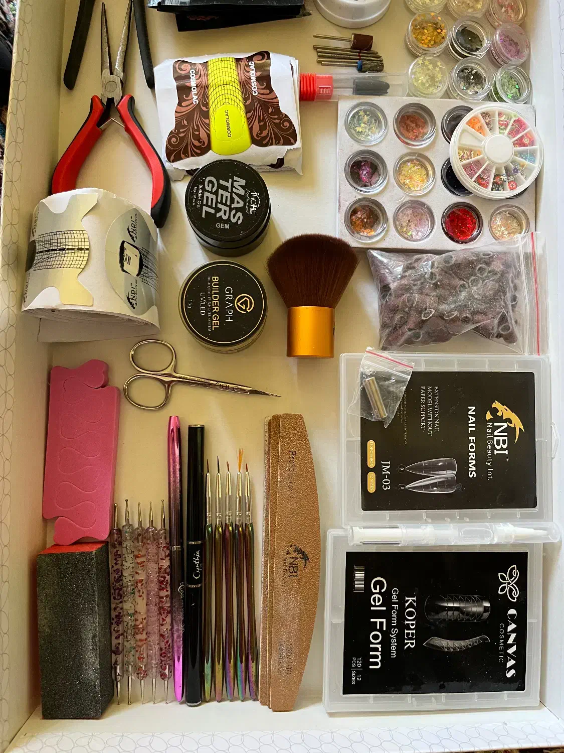 وسایل کاشت ناخن|آرایشی، بهداشتی، درمانی|رشت, لاکان شهر|دیوار