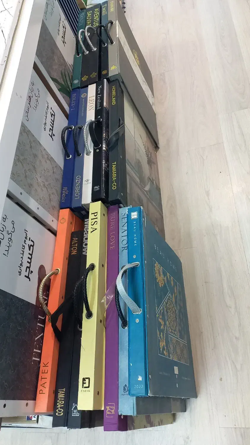 ۲۰جلد آلبوم کاغذ حراج استوک|مصالح و تجهیزات ساختمان|اصفهان, تخت فولاد|دیوار