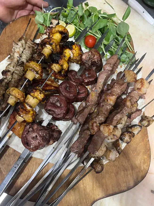 کارگر ساده یا منقل کار جگرکی|استخدام خدمات فروشگاه و رستوران|تهران, جیحون|دیوار