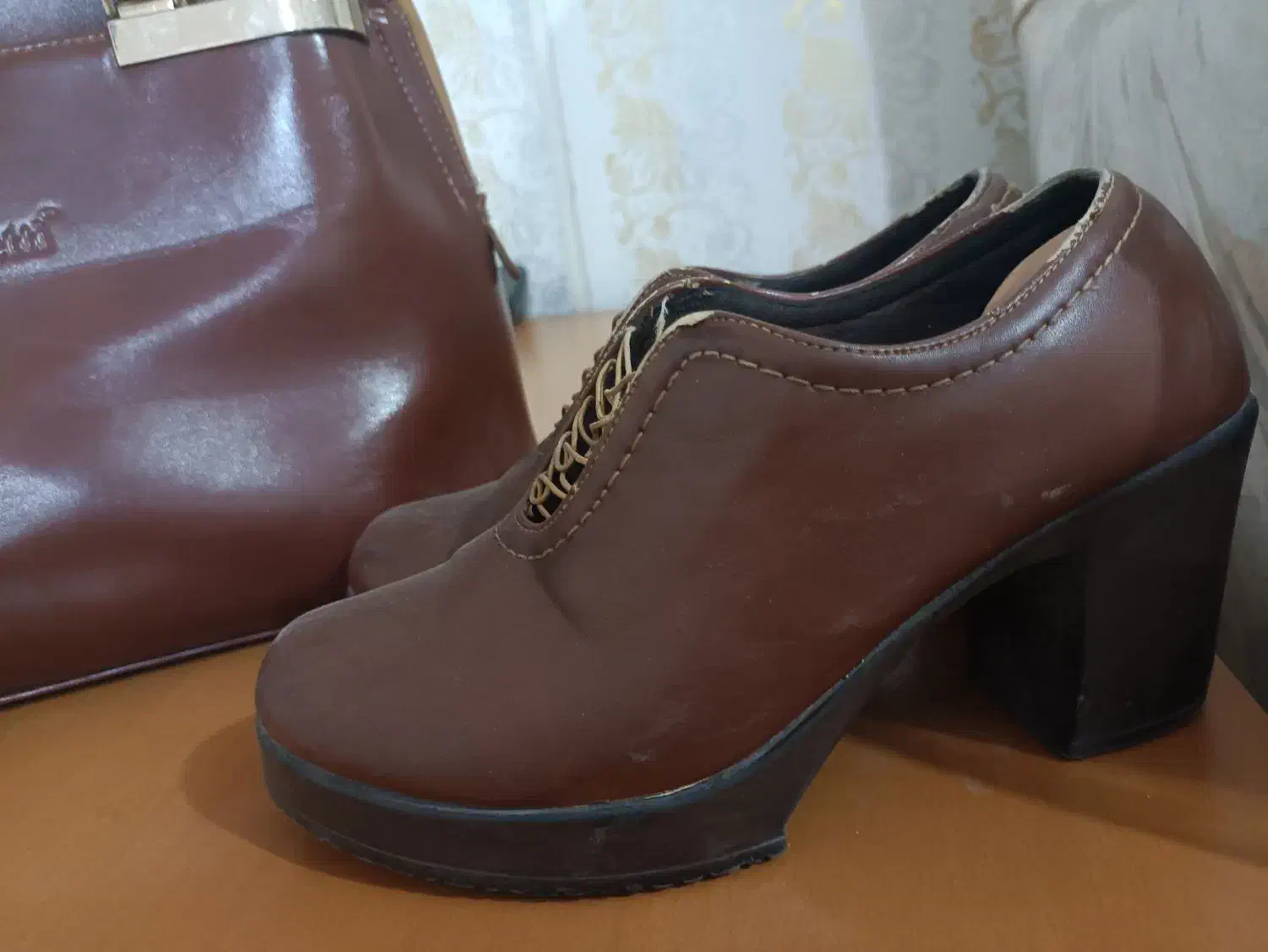 ست کیف و کفش برند zaneeti مفت مفت|کیف، کفش، کمربند|خرمآباد, |دیوار