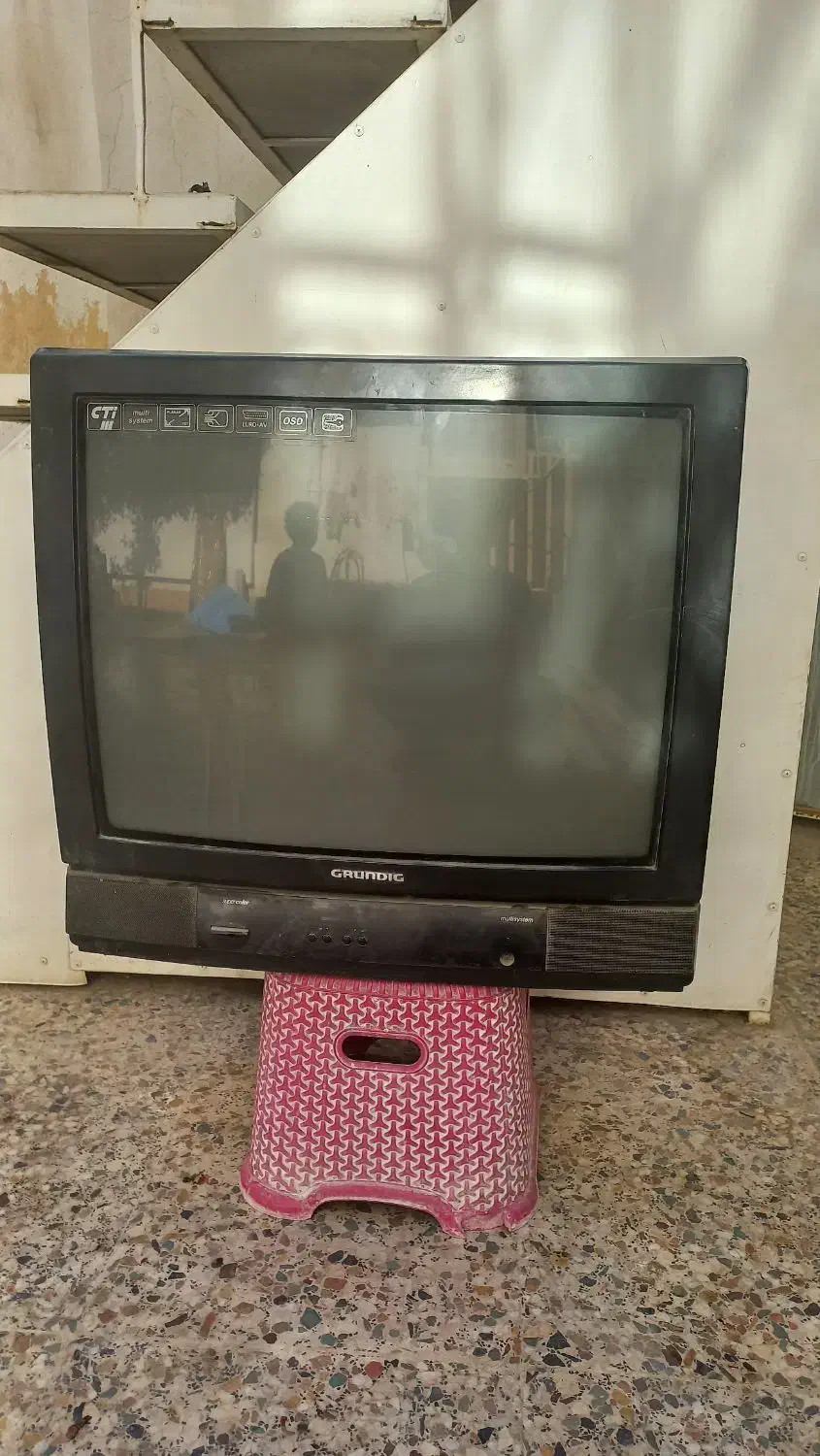 تلوزیون سی دی آب میوه گیری|سایر لوازم برقی|شیراز, اصلاح‌نژاد|دیوار