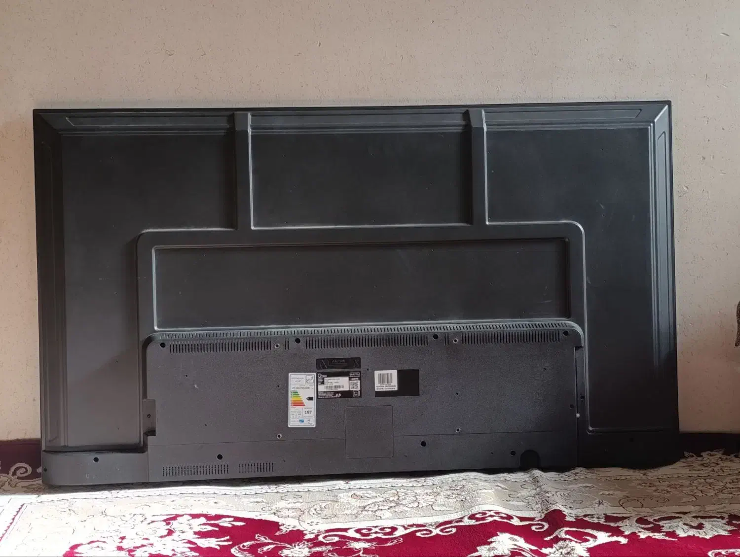 تی وی ال سی دی شکسته|تلویزیون و پروژکتور|اسلام‌شهر, شهرک امام حسین (میان آباد)|دیوار