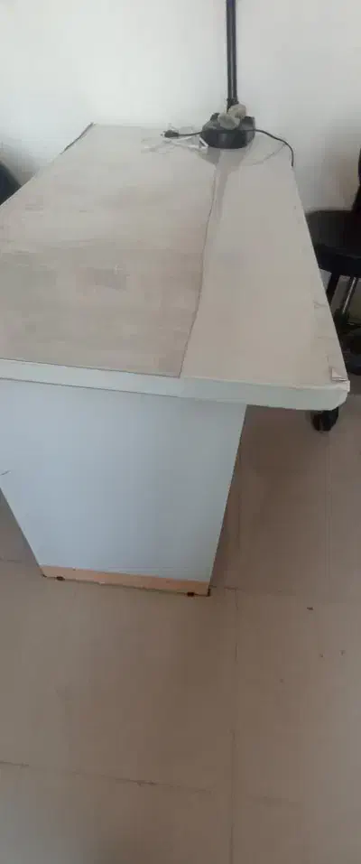 میز بزرگ کامپیوتر|میز تحریر و کامپیوتر|سراب, |دیوار