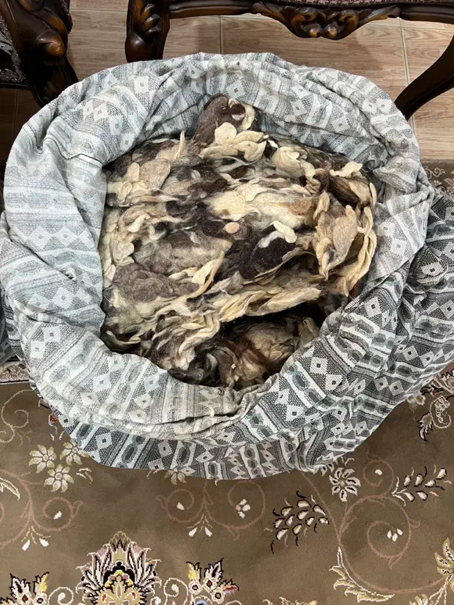 ۱۵ کیلو پشم گوسفند نو نو و یک عدد لحاف پشم نو نو|رختخواب، بالش، پتو|فردیس, فردیس|دیوار