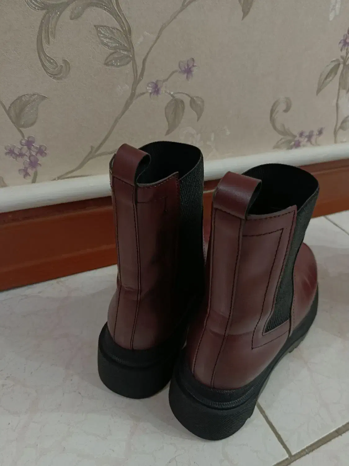 بوت زرشکی نو|کیف، کفش، کمربند|شهریار, شهریار|دیوار