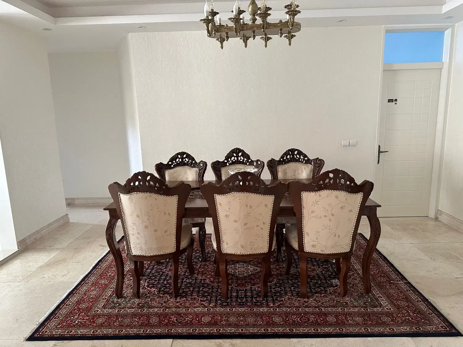 مبلمان سلطنتی نه نفره جنس چوپ گردو‌|مبلمان خانگی و میز عسلی|مراغه, |دیوار