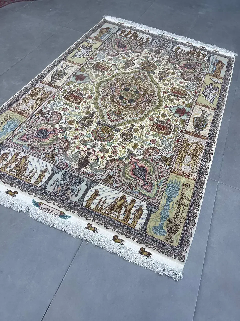 فرش دستباف (بساک)۴ متری ۶۰ رج نامی تبریز|فرش|مشکین‌دشت, |دیوار