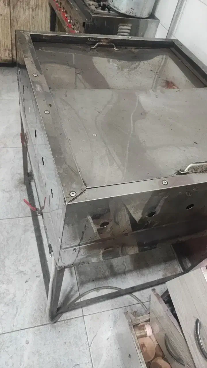 فر آبگوشت|ظروف پخت‌وپز|ارومیه, |دیوار