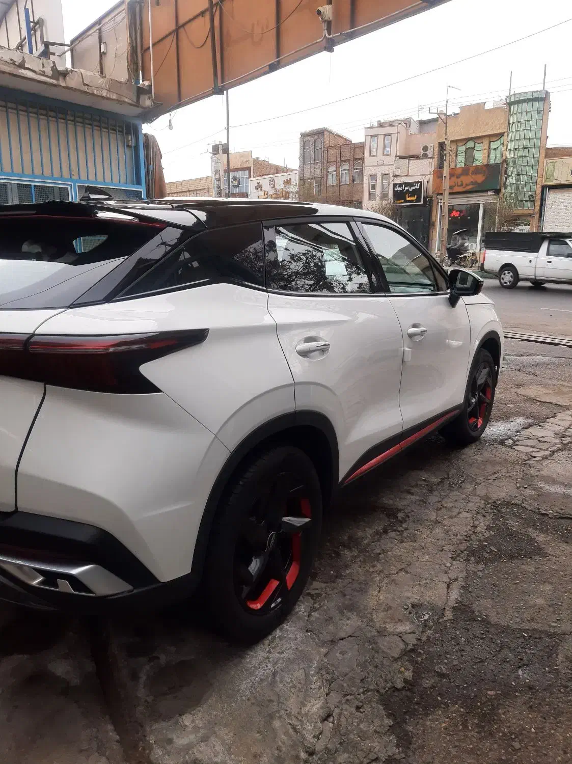 فونیکس fxپرمیوم ۴۰۲درحد خشک|خودرو سواری و وانت|قم, زنبیل آباد|دیوار