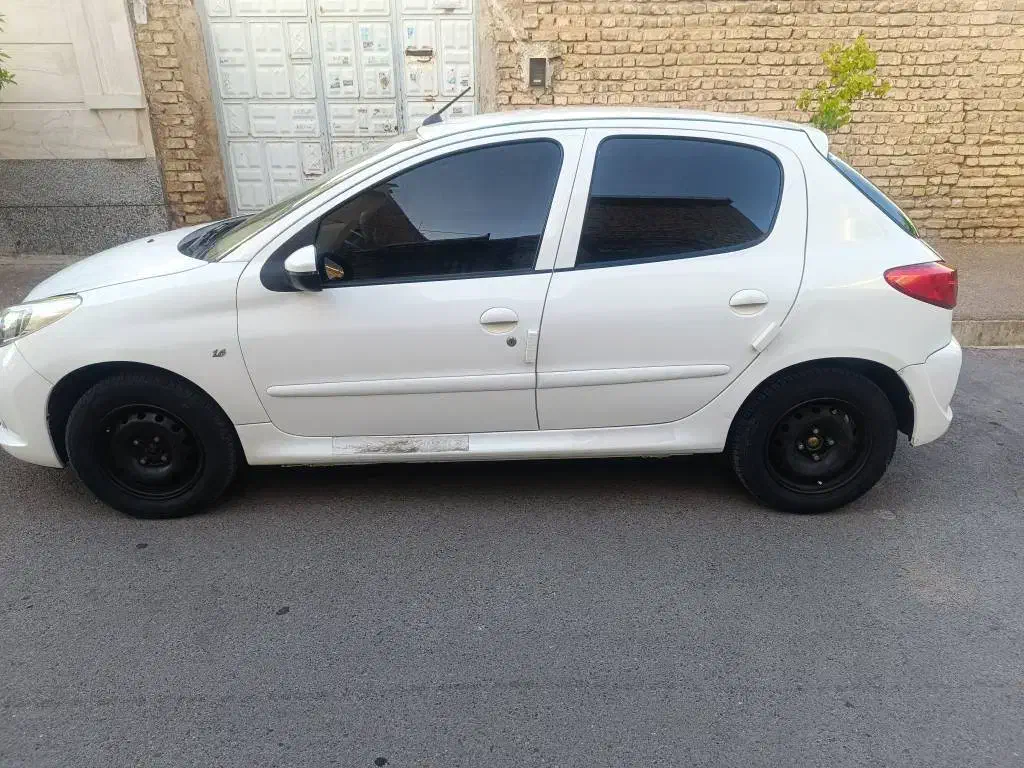 207|خودرو سواری و وانت|شیراز, مسلم|دیوار