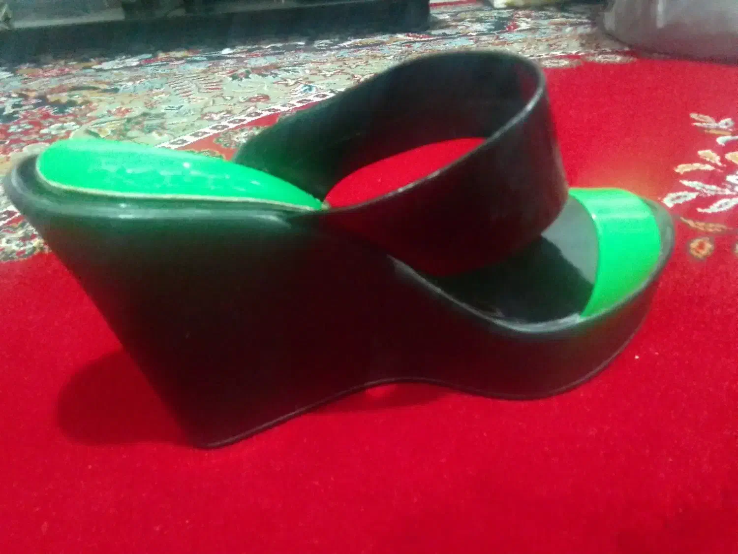 کفش مجلسی|کیف، کفش، کمربند|اقبالیه, |دیوار