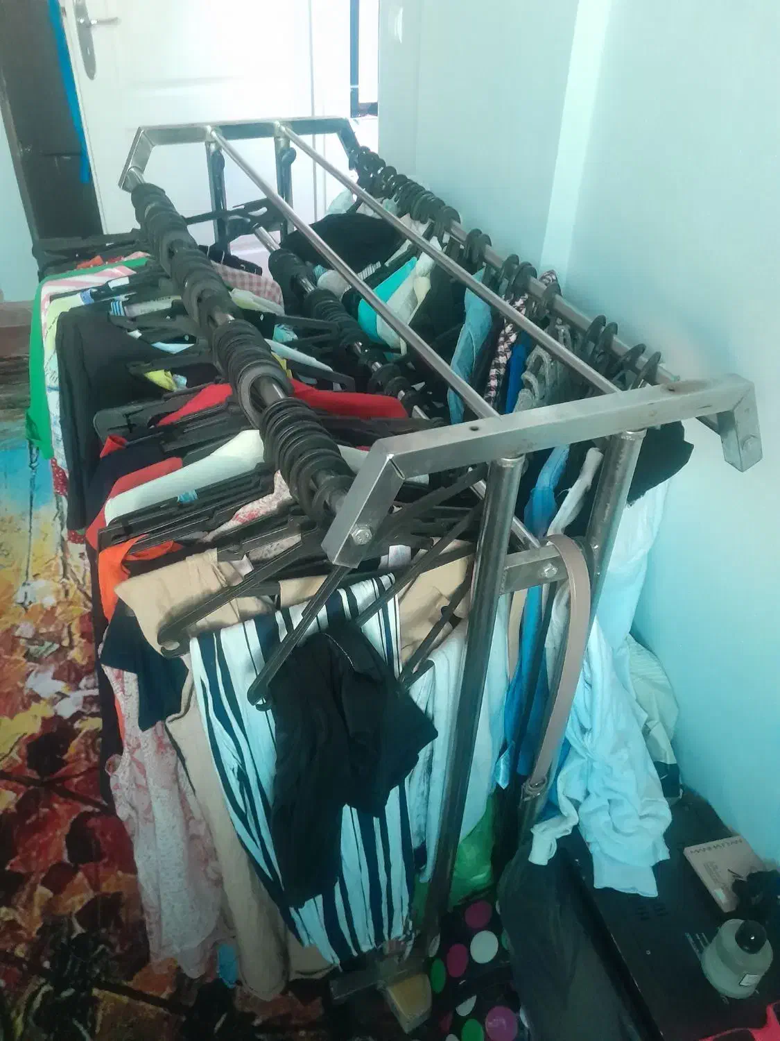 رگال|بندرخت و رخت‌آویز|چهارباغ, |دیوار