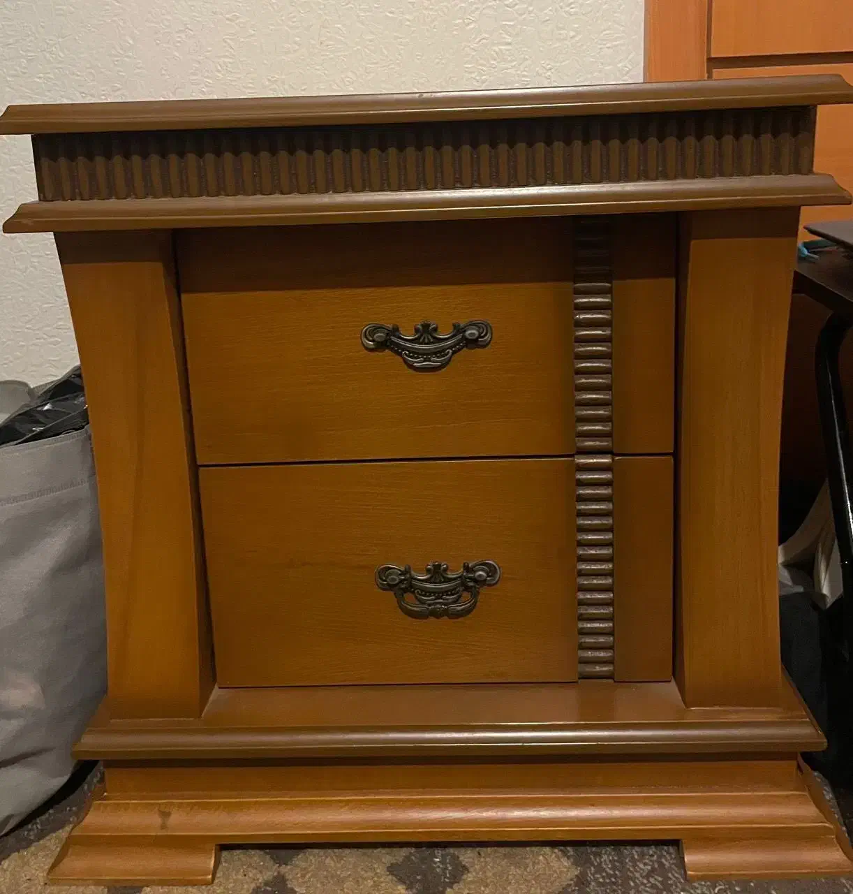 سرویس تخت خواب دو نفره|تخت و سرویس خواب|لاهیجان, شیخ زاهد|دیوار