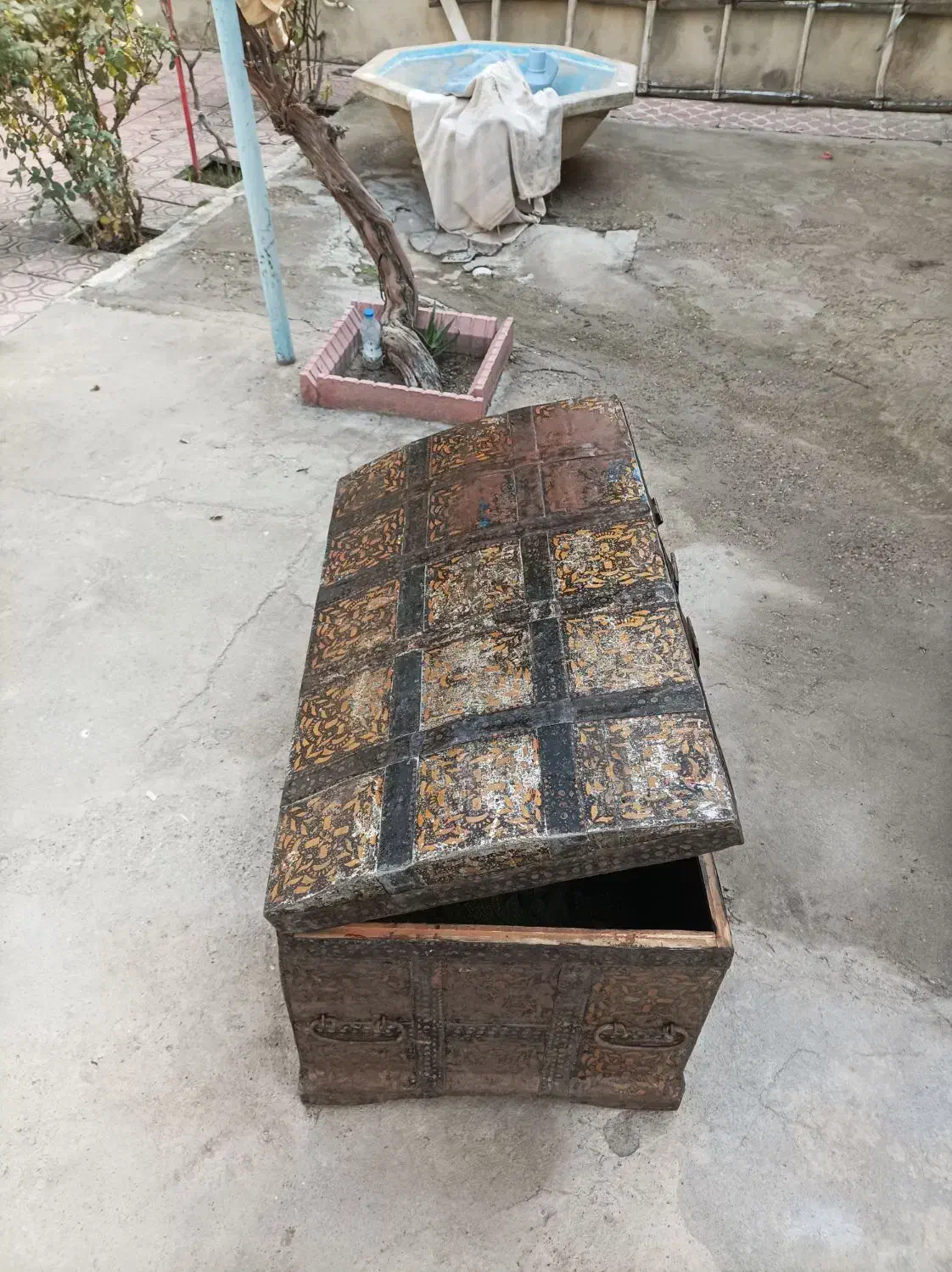 گاوصندوق چوبی قدیمی|کلکسیون اشیاء عتیقه|بناب, |دیوار