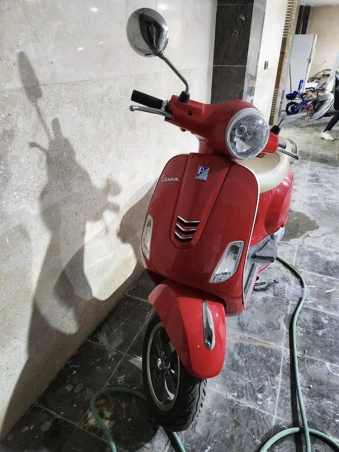 وسپا|موتورسیکلت|اصفهان, مسجد مصلی|دیوار