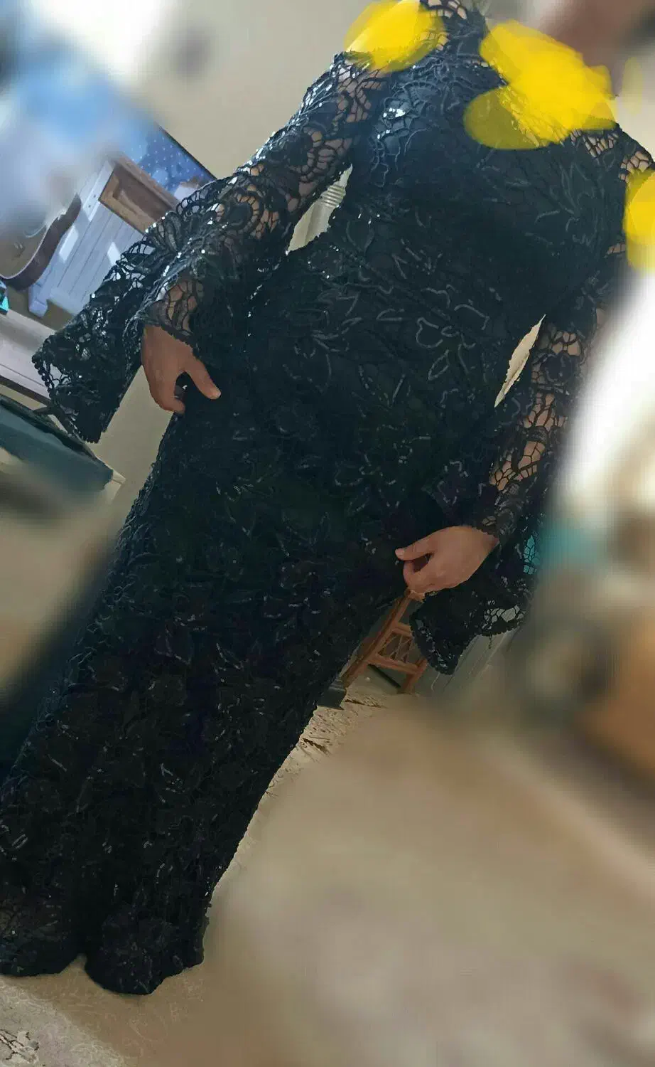 لباس مجلسی|لباس|لاهیجان, بازکیاگوراب|دیوار