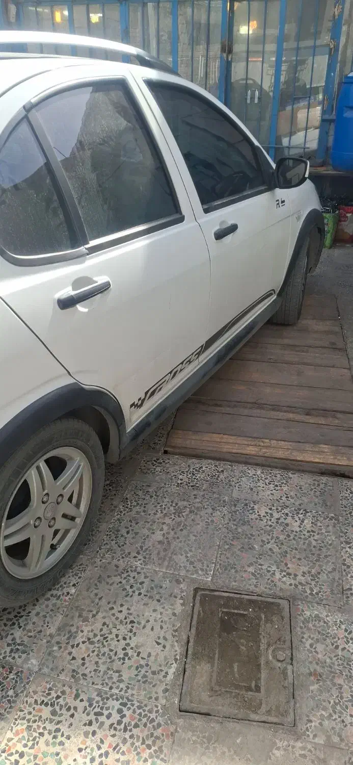 کوییک r مدل ۹۹|خودرو سواری و وانت|اصفهان, بابوکان|دیوار