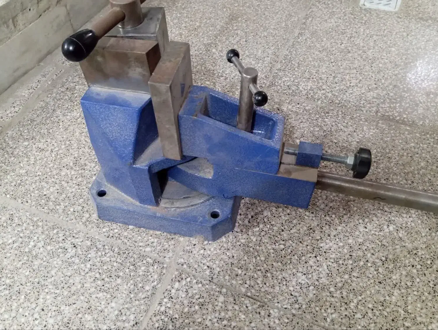 ابزار|ابزارآلات|اشکذر, |دیوار