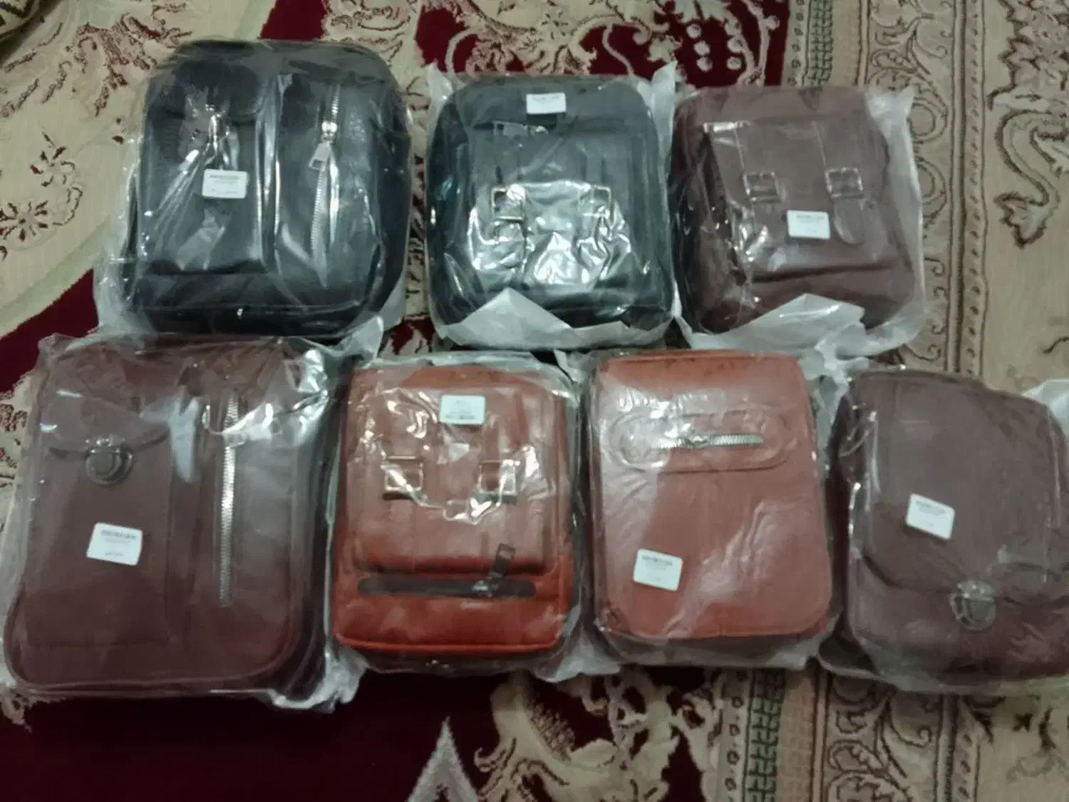 کیف دوشی و بگ|کیف، کفش، کمربند|پرند, فاز ۶|دیوار