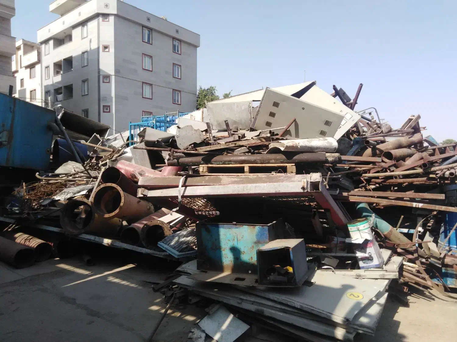 خرید خریدار آهن آلات آهن ضایعات درب پنجره و غیرع|عمدهفروشی|تهران, جمهوری|دیوار