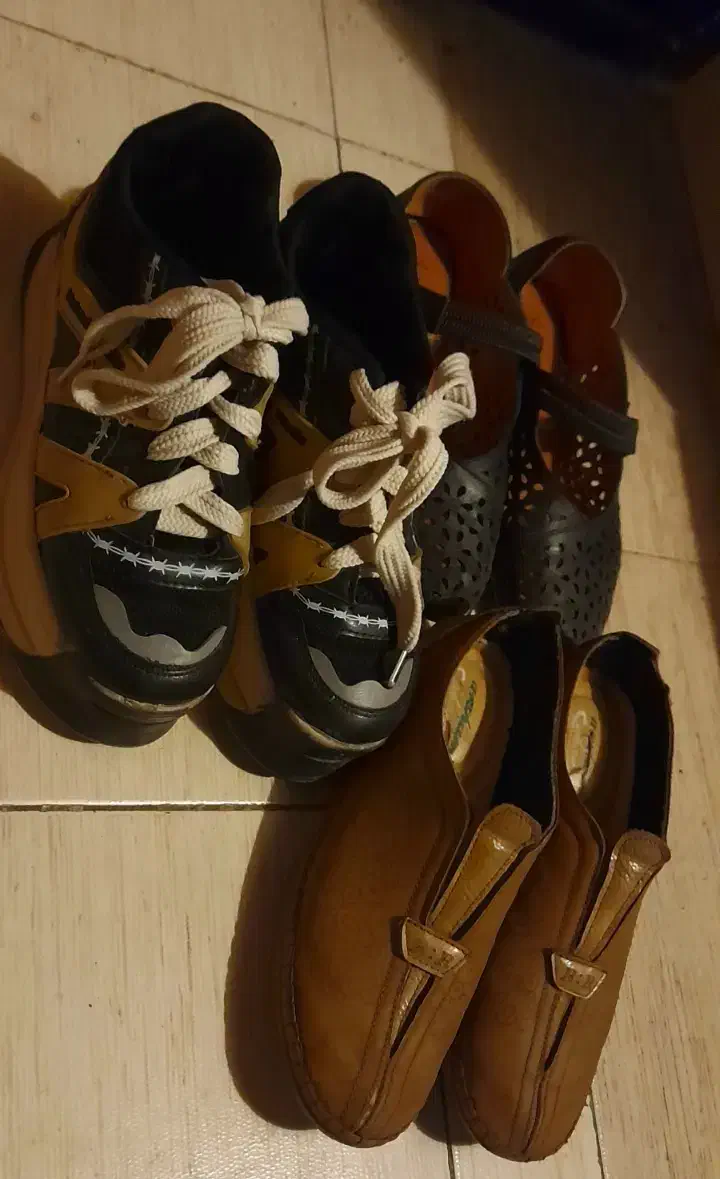 کفش|کیف، کفش، کمربند|جهرم, |دیوار