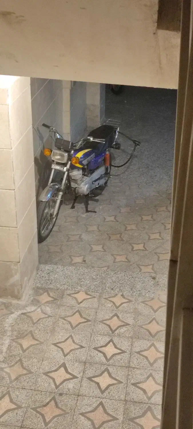 هندا 125|موتورسیکلت|کرج, مطهری|دیوار