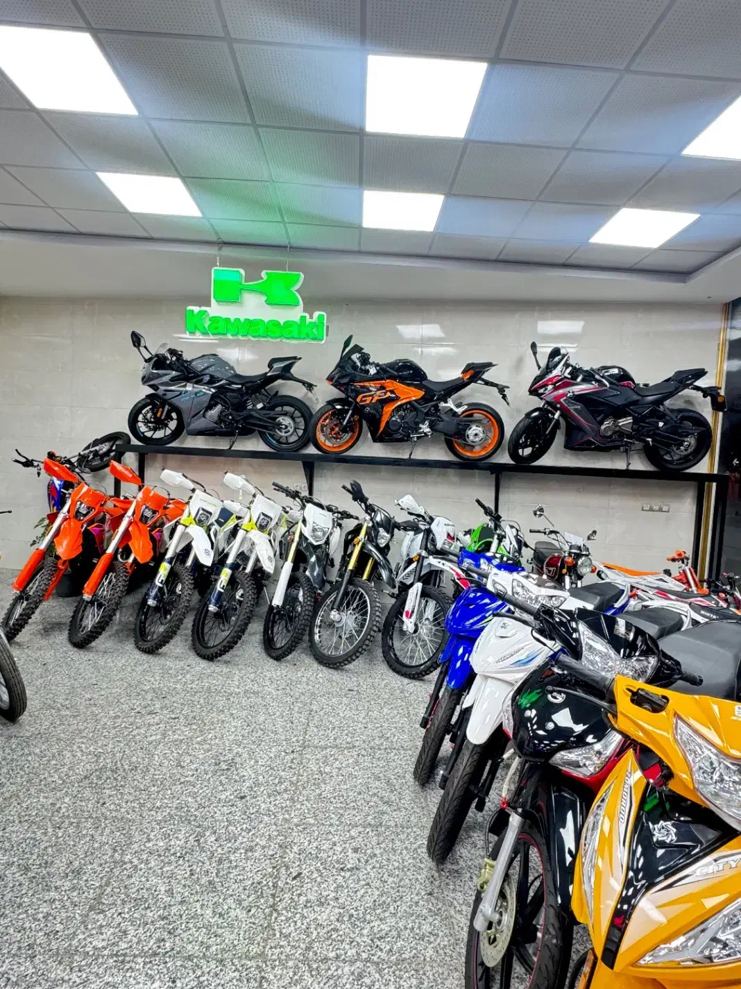 شرایط فروش ویژه|موتورسیکلت|مبارکه, |دیوار