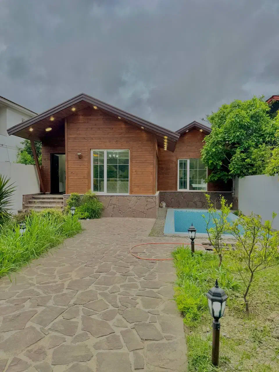 باغ ویلای جنگلی شهرکی و سندتکبرگ**فرصت بینظیر**|فروش خانه و ویلا|رویان, |دیوار