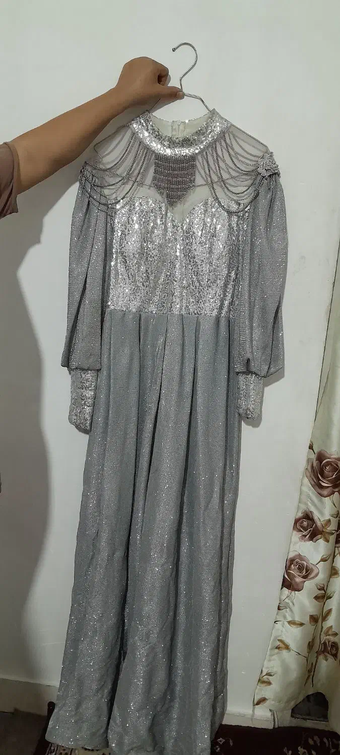 دو دست لباس مجلسی|لباس|ملایر, |دیوار