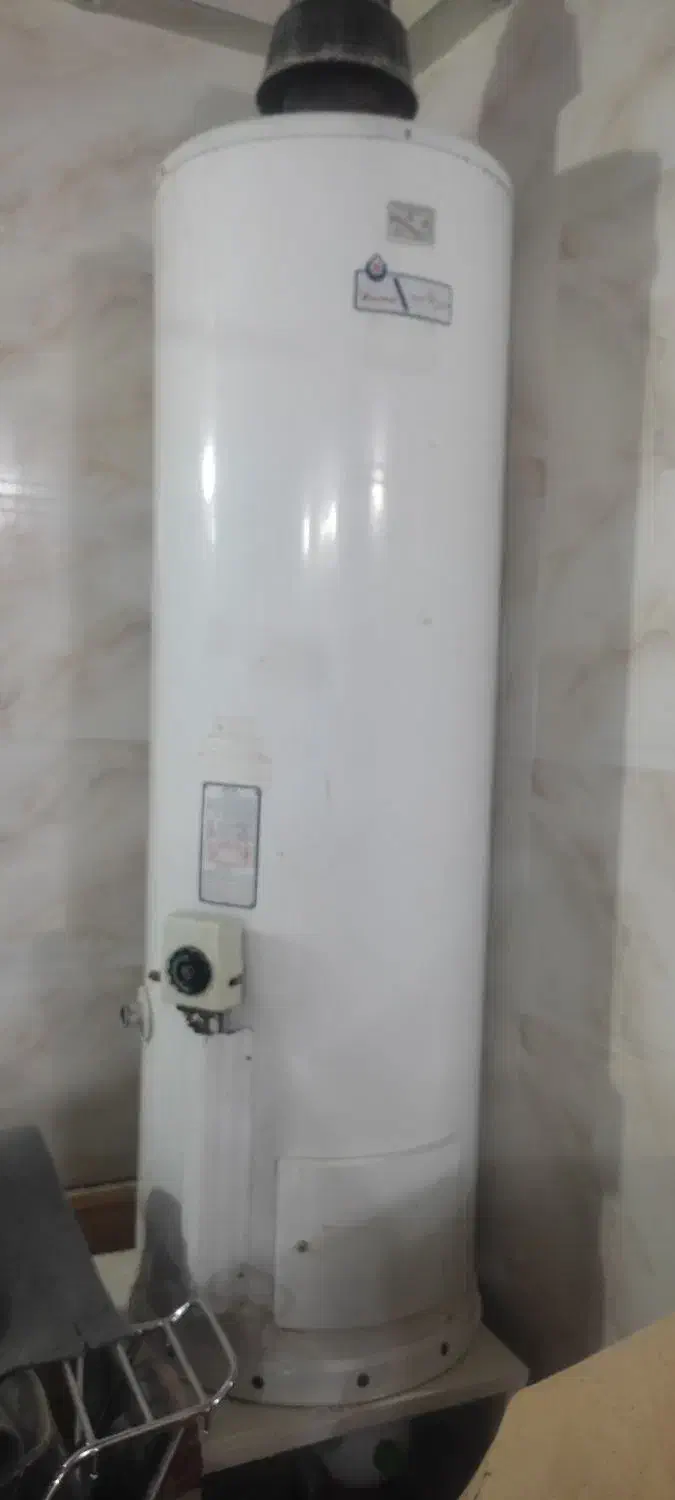 اب گرمکن ۹۰ لیتری سالم|آبگرمکن، پکیج، شوفاژ|جهرم, |دیوار