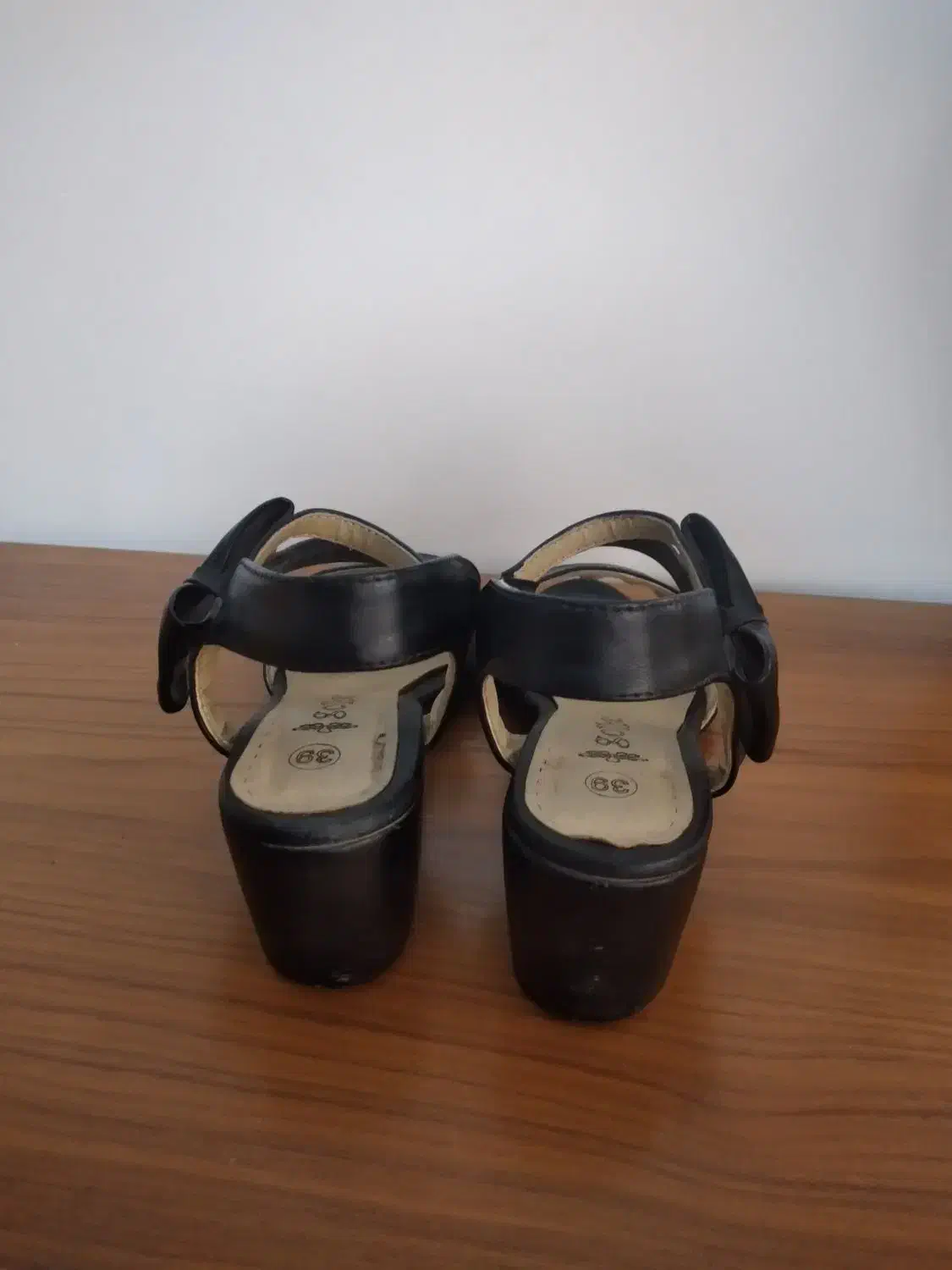 کفش|کیف، کفش، کمربند|کوهدشت, |دیوار