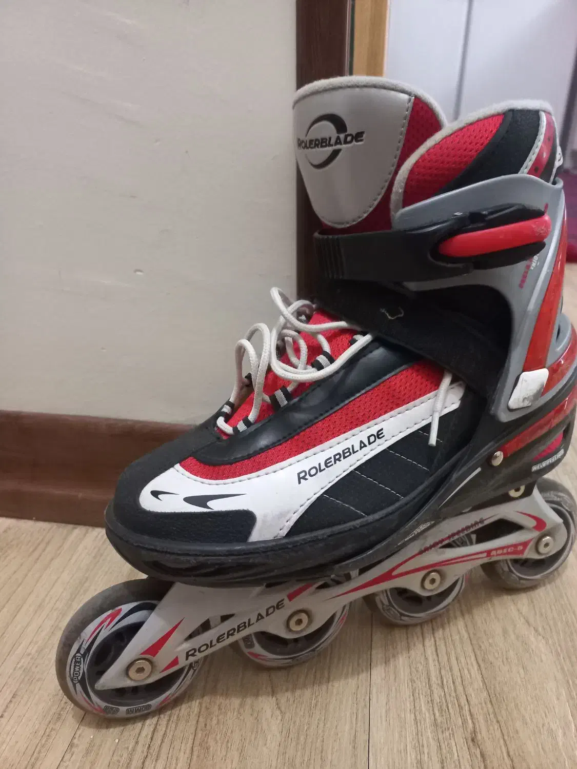 اسکیت رولر بلید سایز ۳۹ تا ۴۲ در حد نو|دوچرخه، اسکیت، اسکوتر|تهران, شهرک امام خمینی|دیوار