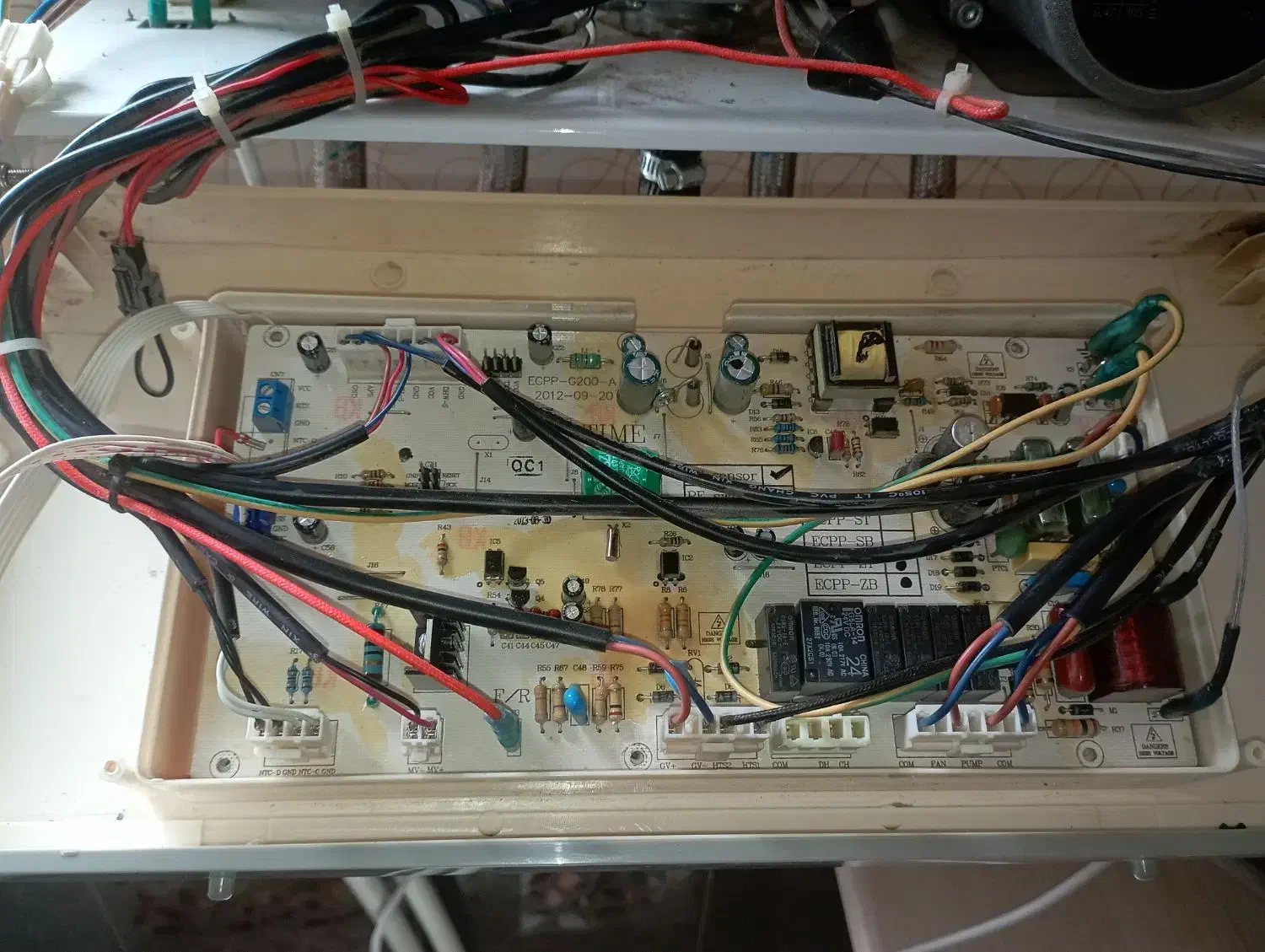 تعمیرکار پکیج   ایران رادیاتور و بوتان ۲۴ساعته|خدمات پیشه و مهارت|سنندج, |دیوار