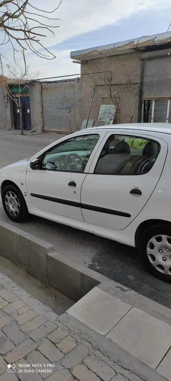 پژو۲۰۶تیپ ۵ عروسک|خودرو سواری و وانت|بوئین زهرا, |دیوار