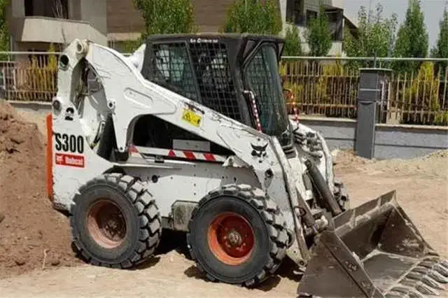 اجاره بیل مکانیکی ۲۱۰ و مینی بیل و بابکت|خدمات حمل و نقل|تهران, مشیریه|دیوار