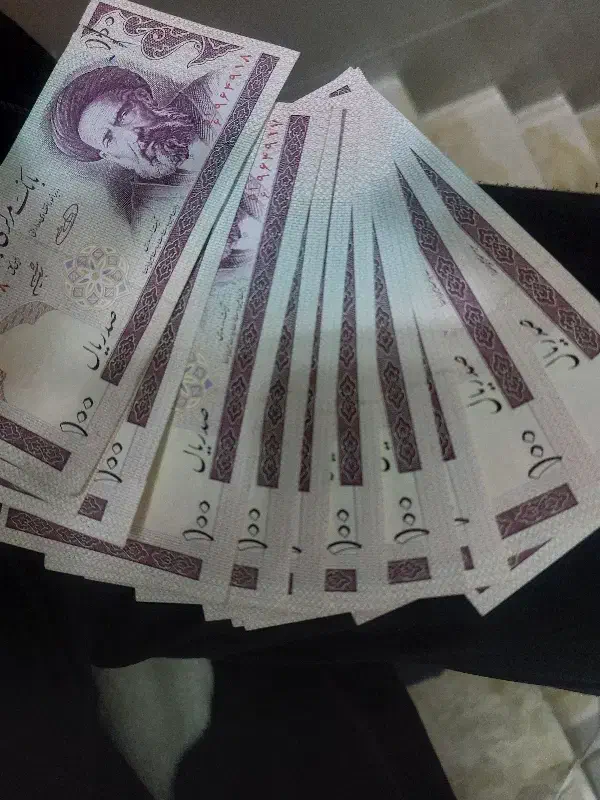 ۲۰۰ تومنی و ۱۰۰تومنی|کلکسیون سکه، تمبر، اسکناس|خرم‌آباد, |دیوار