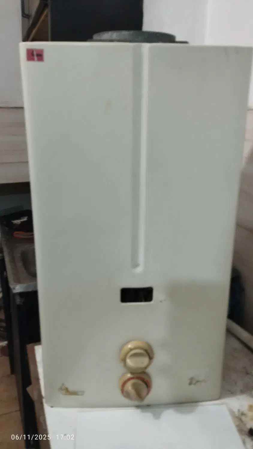 آبگرمکنb15سالم|آبگرمکن، پکیج، شوفاژ|رشت, باهنر|دیوار