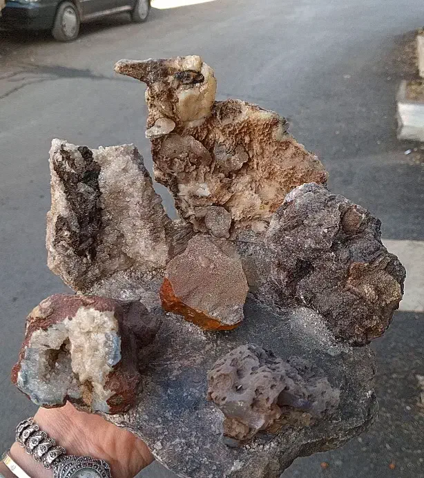 سنگهای عقیق و کوارک و فسیلی و فیروزه تزئینی|صنایع دستی و سایر لوازم تزئینی|بندر انزلی, پردیس|دیوار