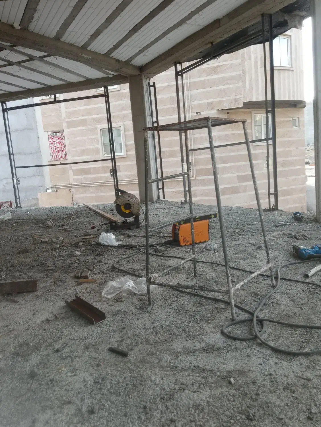 کارگر ساده یا نیمه ماهر نیازمندم|خدمات پیشه و مهارت|اردبیل, |دیوار