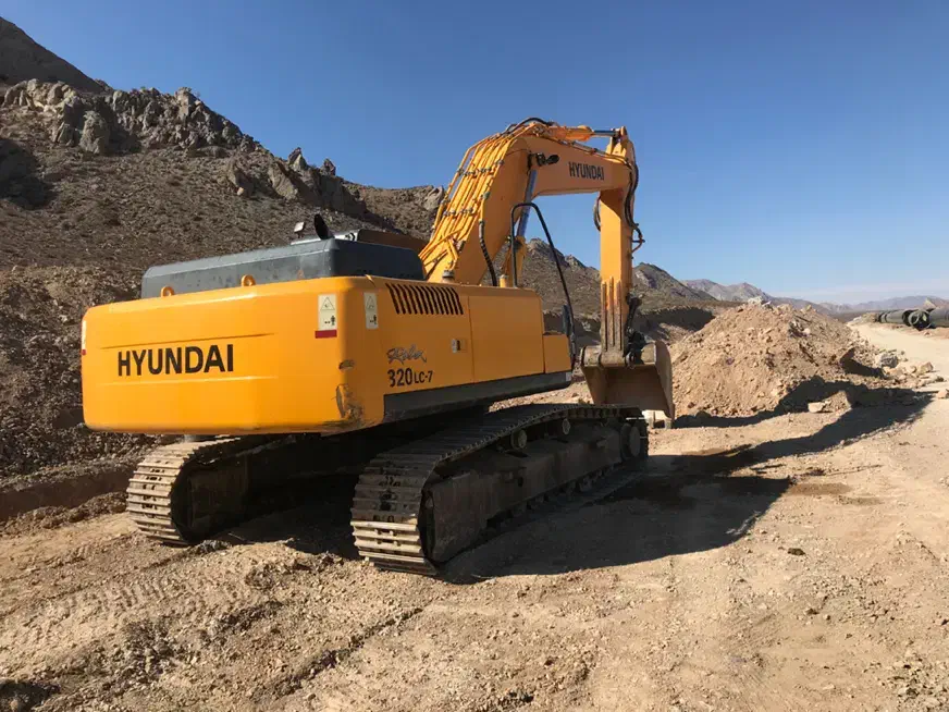 نیازمند راننده بیل مکانیکی|استخدام معماری، عمران و ساختمانی|ابهر, |دیوار